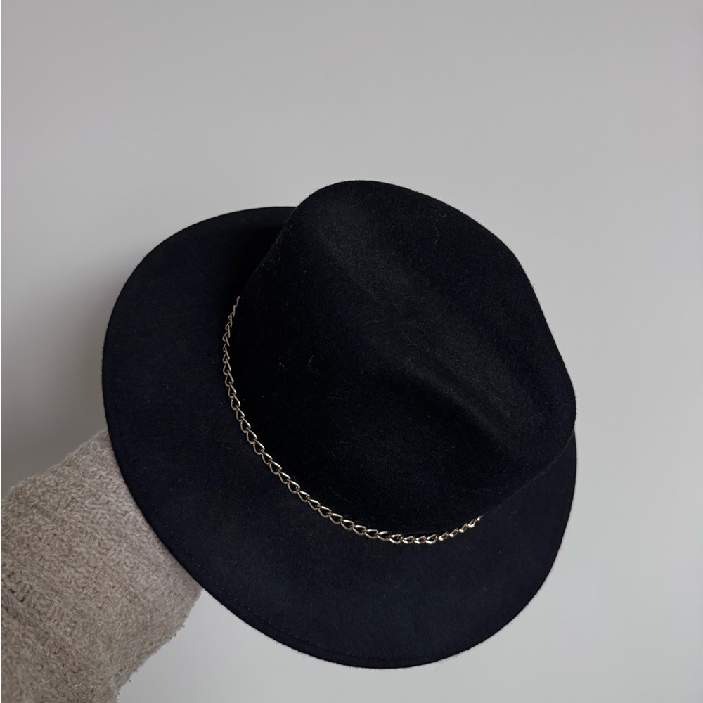 Sophisticated Black Hat with Gold Chain Accent